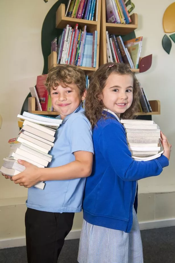 Oldfleet Primary School pupils take delivery of lots of new books
