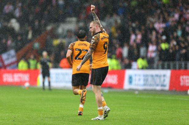 Oil McBurnie celebrates his goal against Southampton