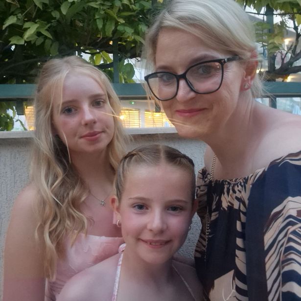 Sarah Carr with her two daughters