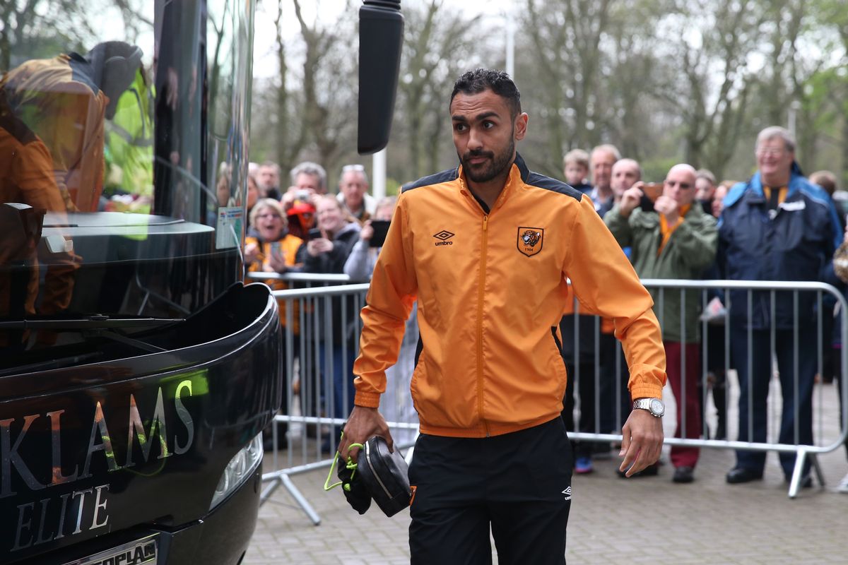 Former Hull City star Ahmed Elmohamady has taken aim at Jamie Carragher