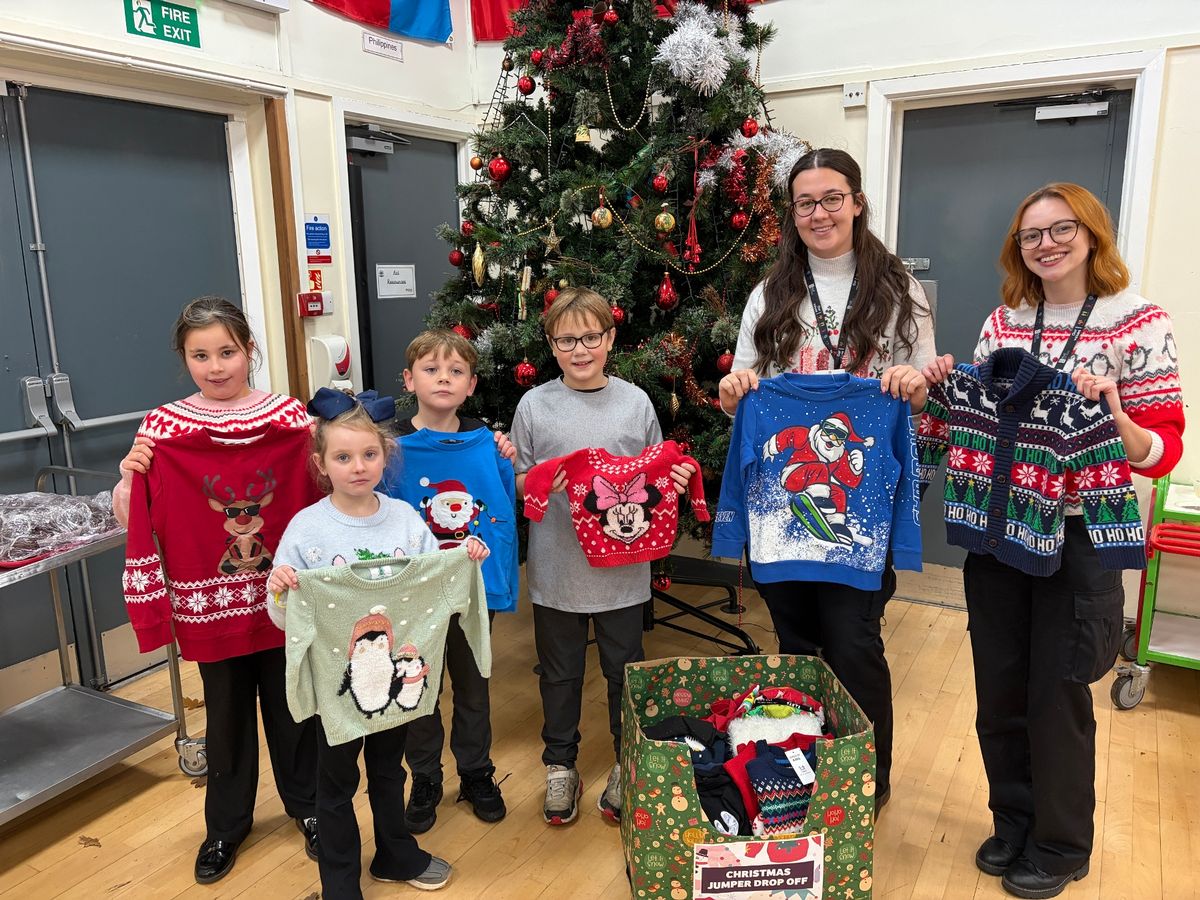 Pupils from Chiltern Primary School proudly received their Christmas jumpers from the Love Your Street team.