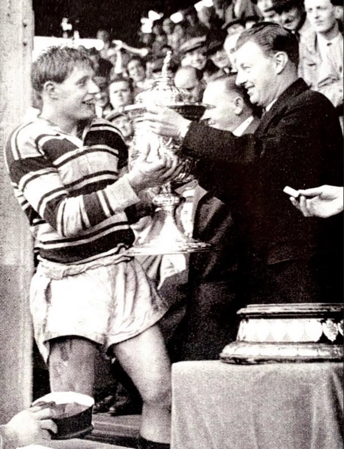 Johnny Whiteley recieves the Championship trophy in 1958.