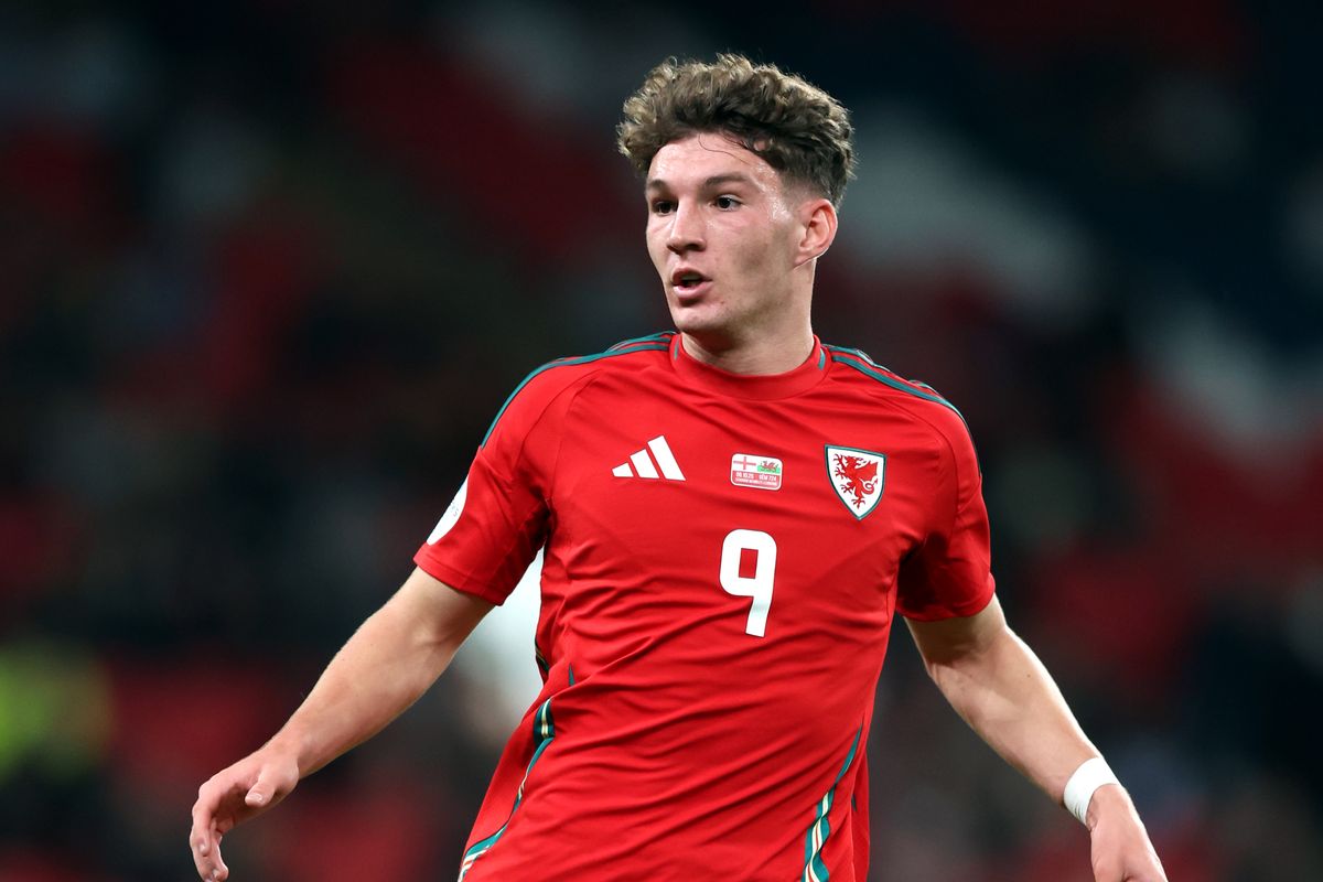 Wales international Lewis Koumas is expected to join Hull City this week in a big Championship move