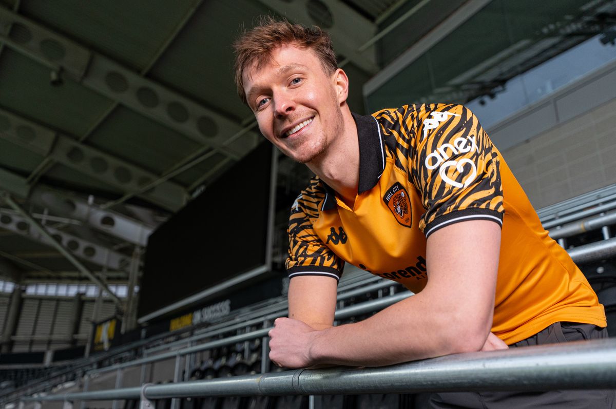 Kieran Dowell is the latest new recruit at the MKM Stadium