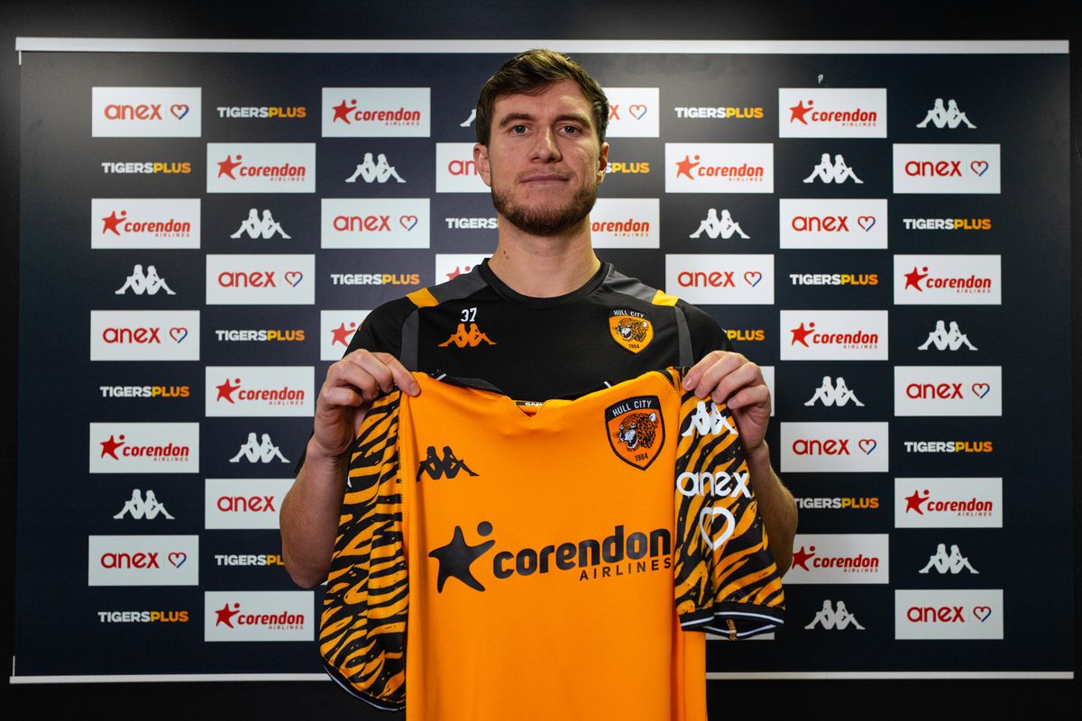 New Hull City signing Paddy McNair