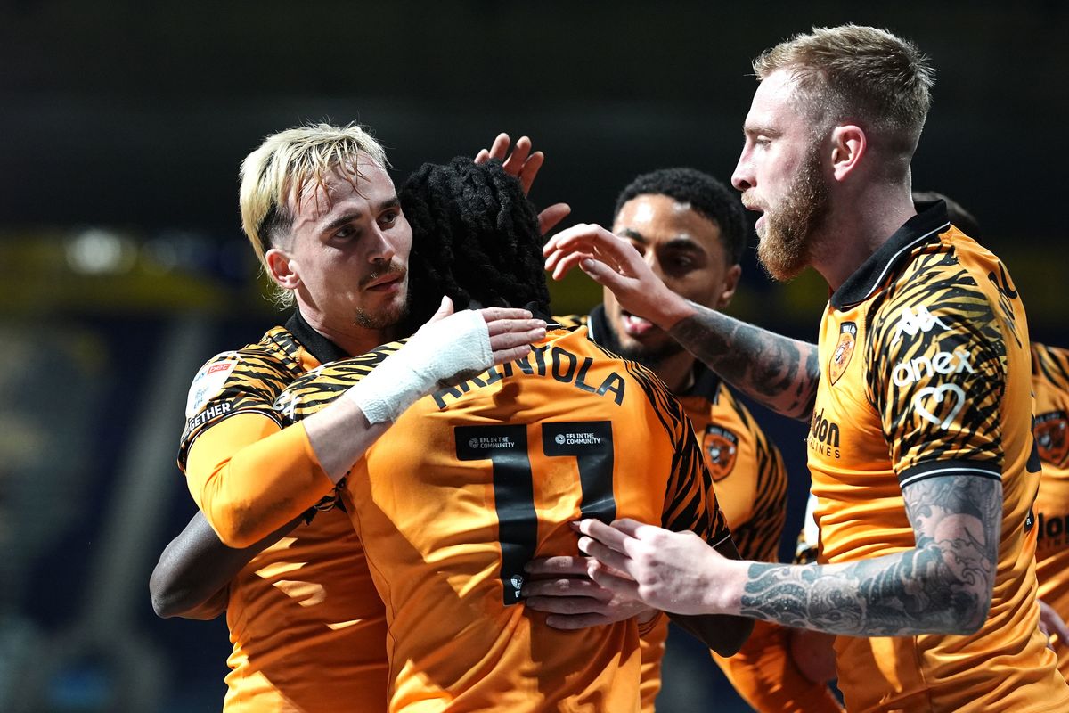 Liam Millar, David Akintola, Akin Famewo and Oli McBurnie celebrate at Deepdale 