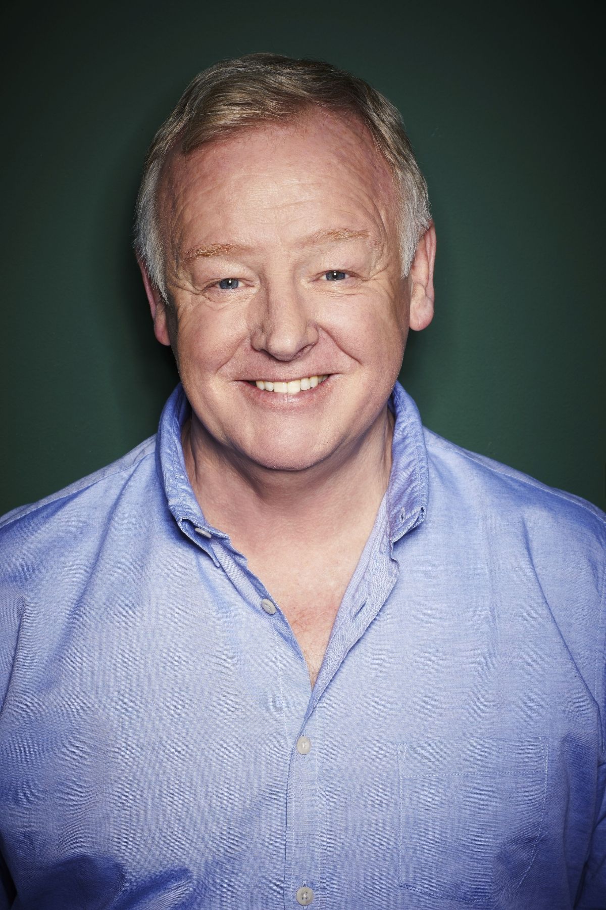 Star of stage and screen Les Dennis has been announced as a cast member in the touring production of Waitress