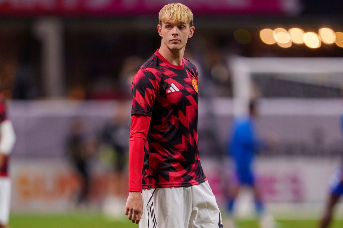 Toby Collyer is expected to join Hull City from Manchester United 