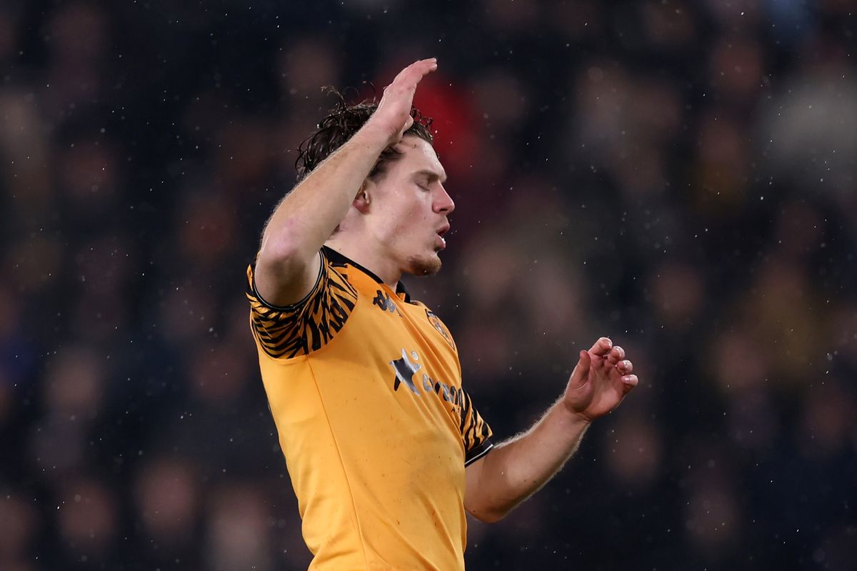 Regan Slater of Hull City reacts during the Sky Bet Championship match between Hull City and Watford