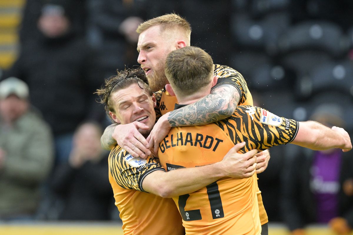 Oli McBurnie celebrates his 12th league goal of the season 