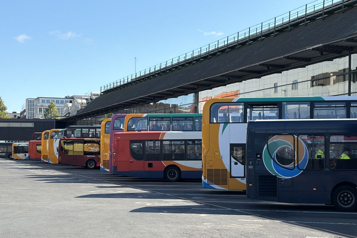 Buses at Hull Paragon Interchange