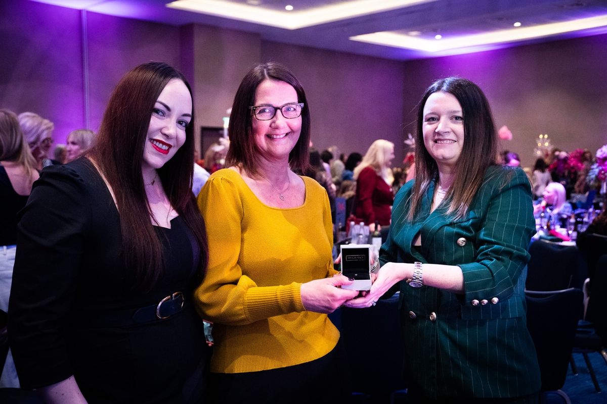Danielle Rice and last year's winner Sarah Inglis from 360 Accountants