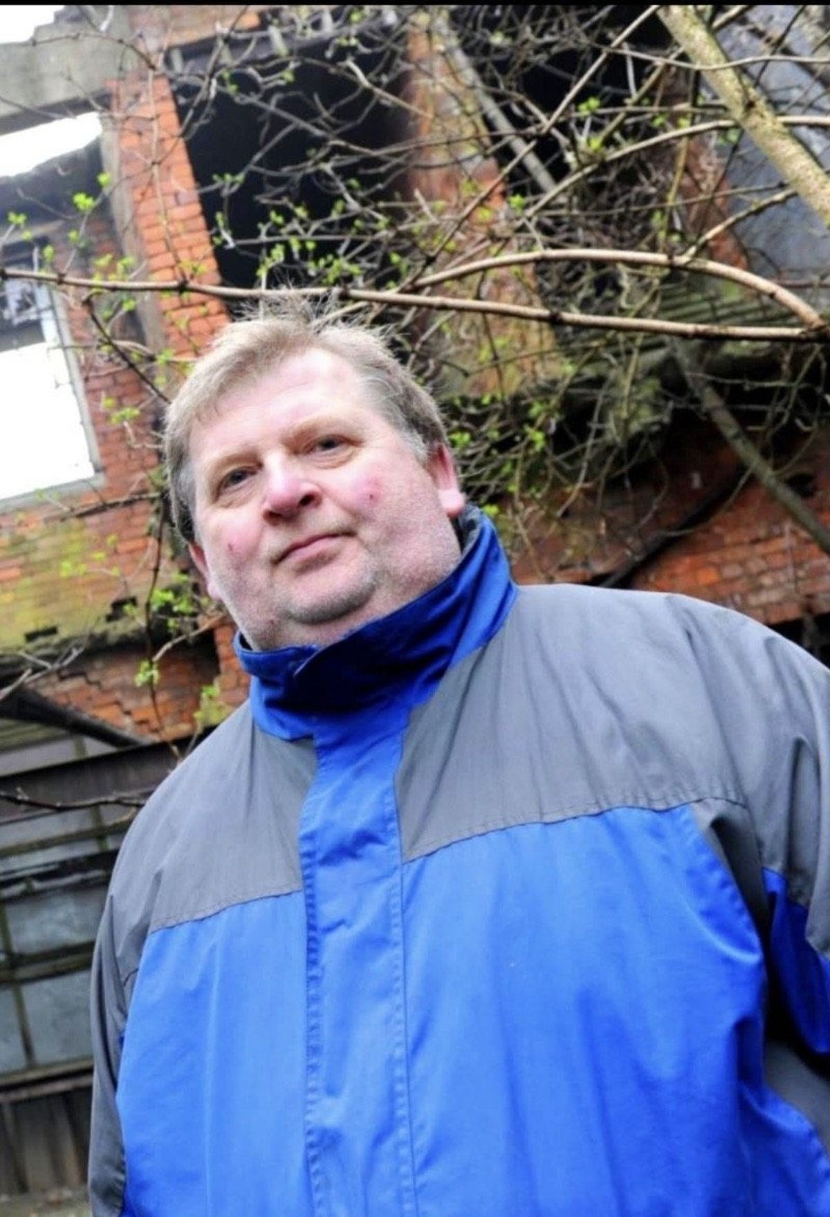 Alan Canvess was a keen supporter of the National Civilian WW2 Memorial Trust, that has been working for over two decades to restore the National Picture Theatre in Hull’s Beverley Road, where he is pictured