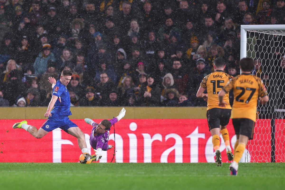 Liam Delap sees his shot saved by Dillon Phillips