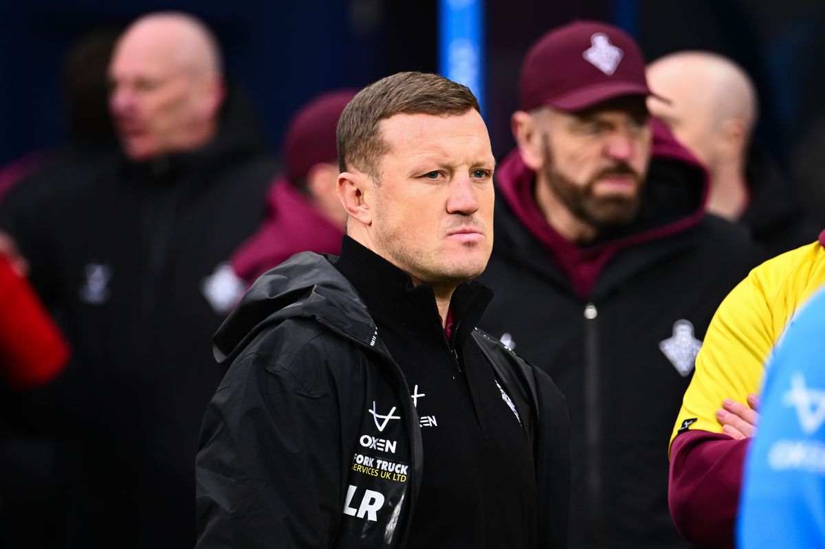 Huddersfield Giants are without up to 14 players to face Hull KR in the Challenge Cup.