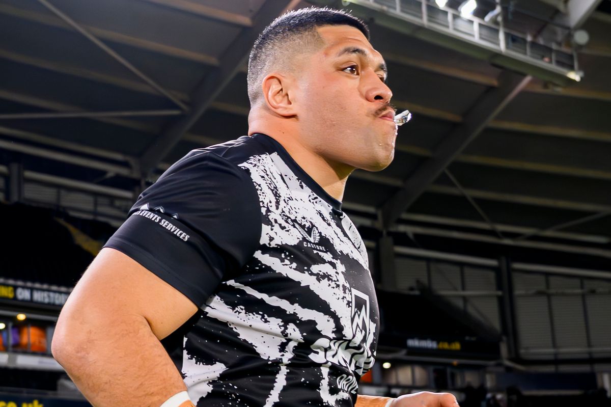 Hull FC loose-forward John Asiata.