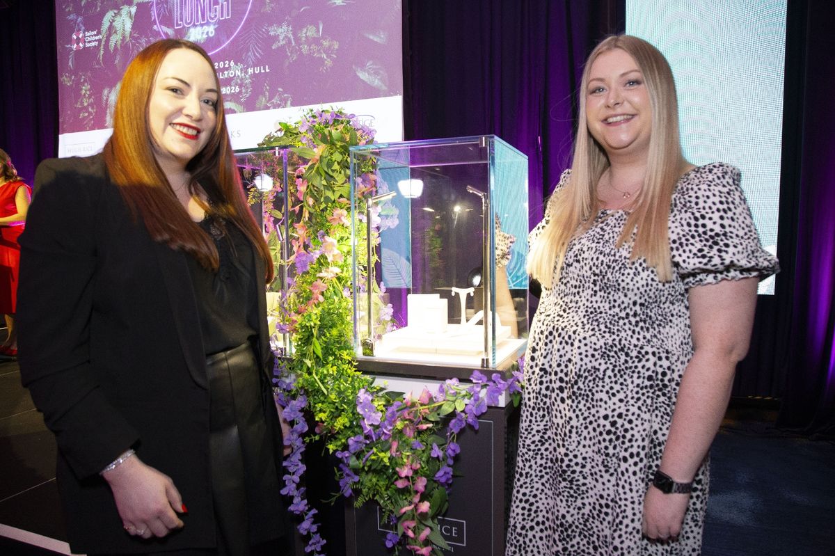 Danielle Rice and Fiona Downie, diamond jewellery winner at the sparkling Hull Ladies' Lunch