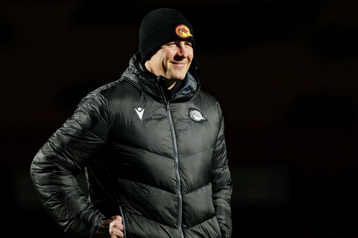 Joel Tomkins' Catalans Dragons picked up their third win of the season with a 26-20 result against Hull KR.