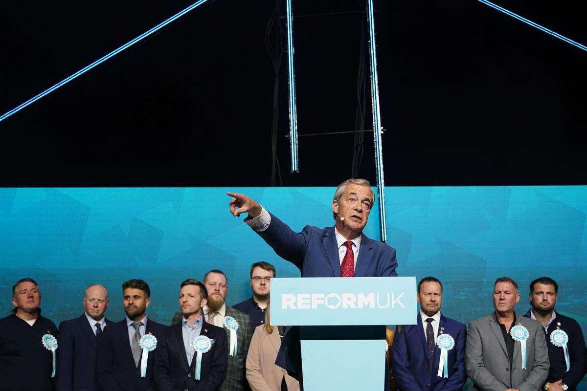 Reform's Hull City Council candidates joined Mr Farage on stage