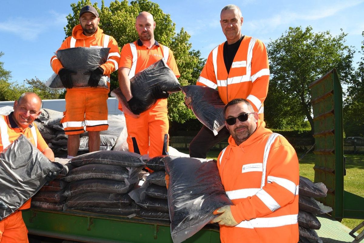 23/04/26 - Free compost giveaways for East Riding residents are returning on dates in May - the compost giveway at Driffield last year