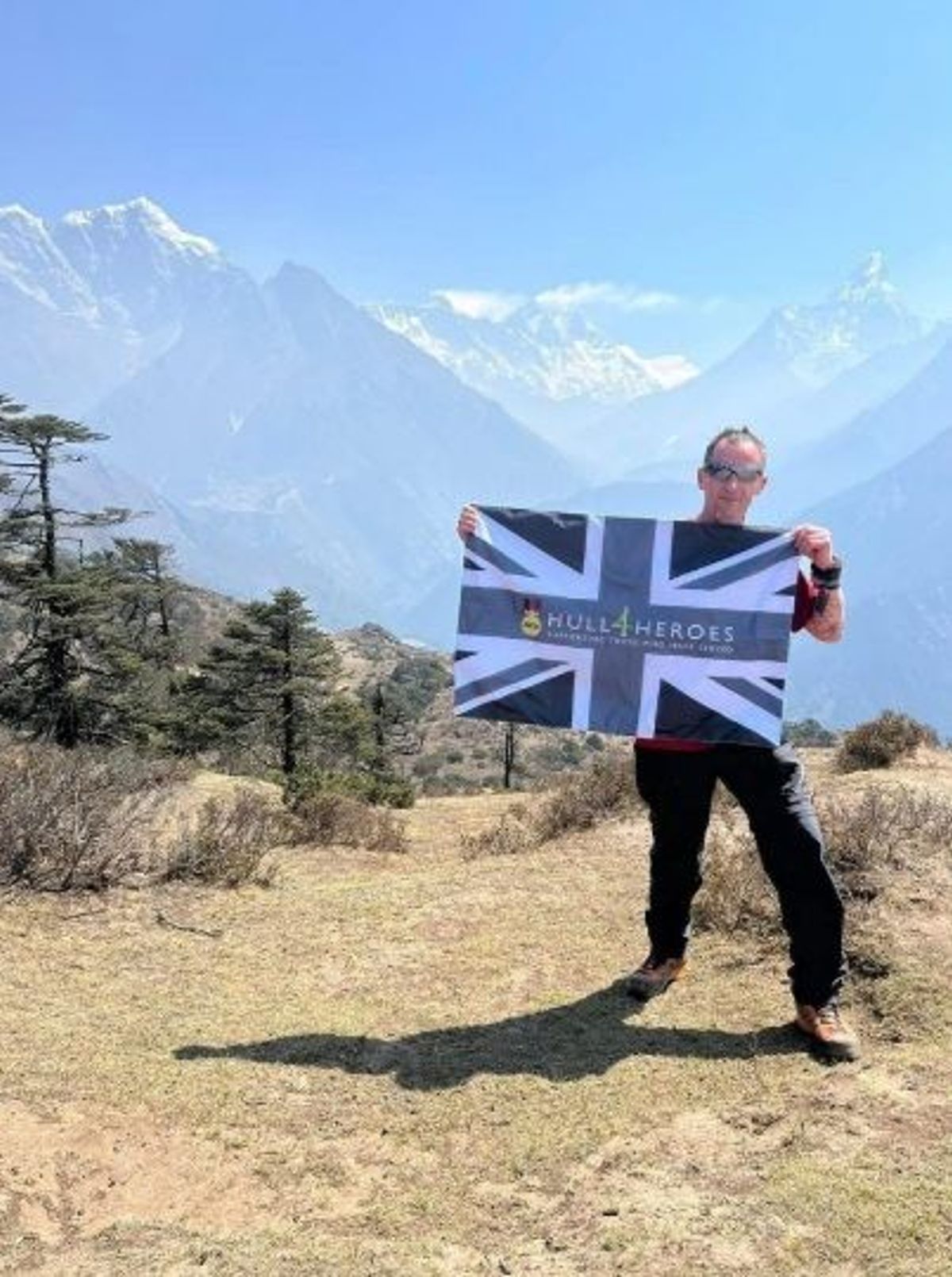 22/04/26 - Tribute paid to Martin Chadburn, 53, by Hull 4 Heroes