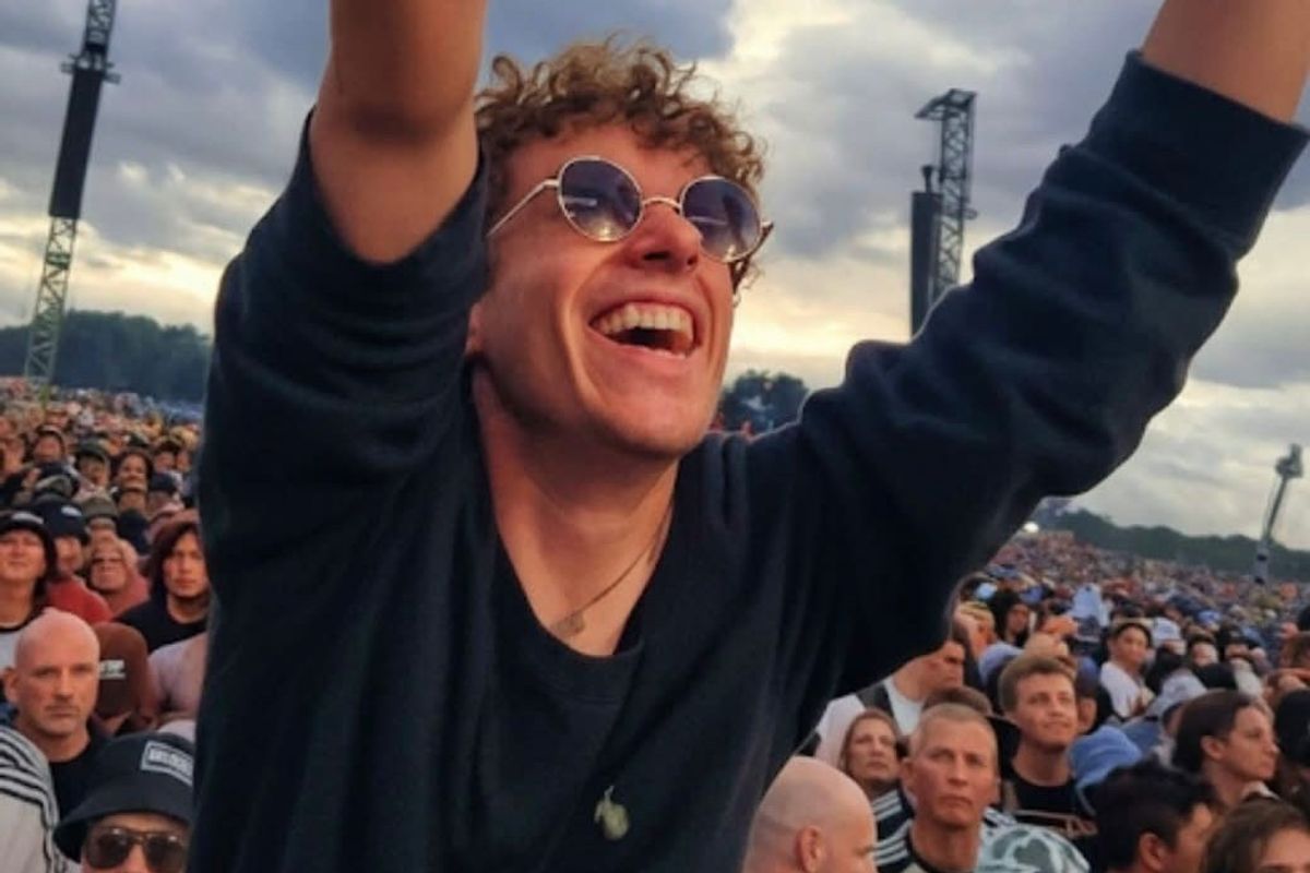Cottingham Live charity music night will be held in memory of Oliver Ellis, pictured at an Oasis gig