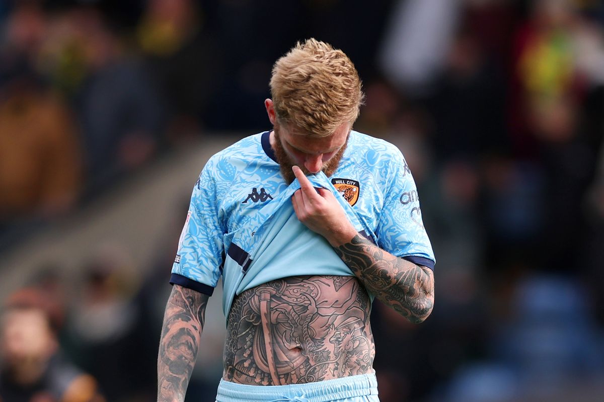 Oli McBurnie cut a frustrated figure at the Kassam Stadium