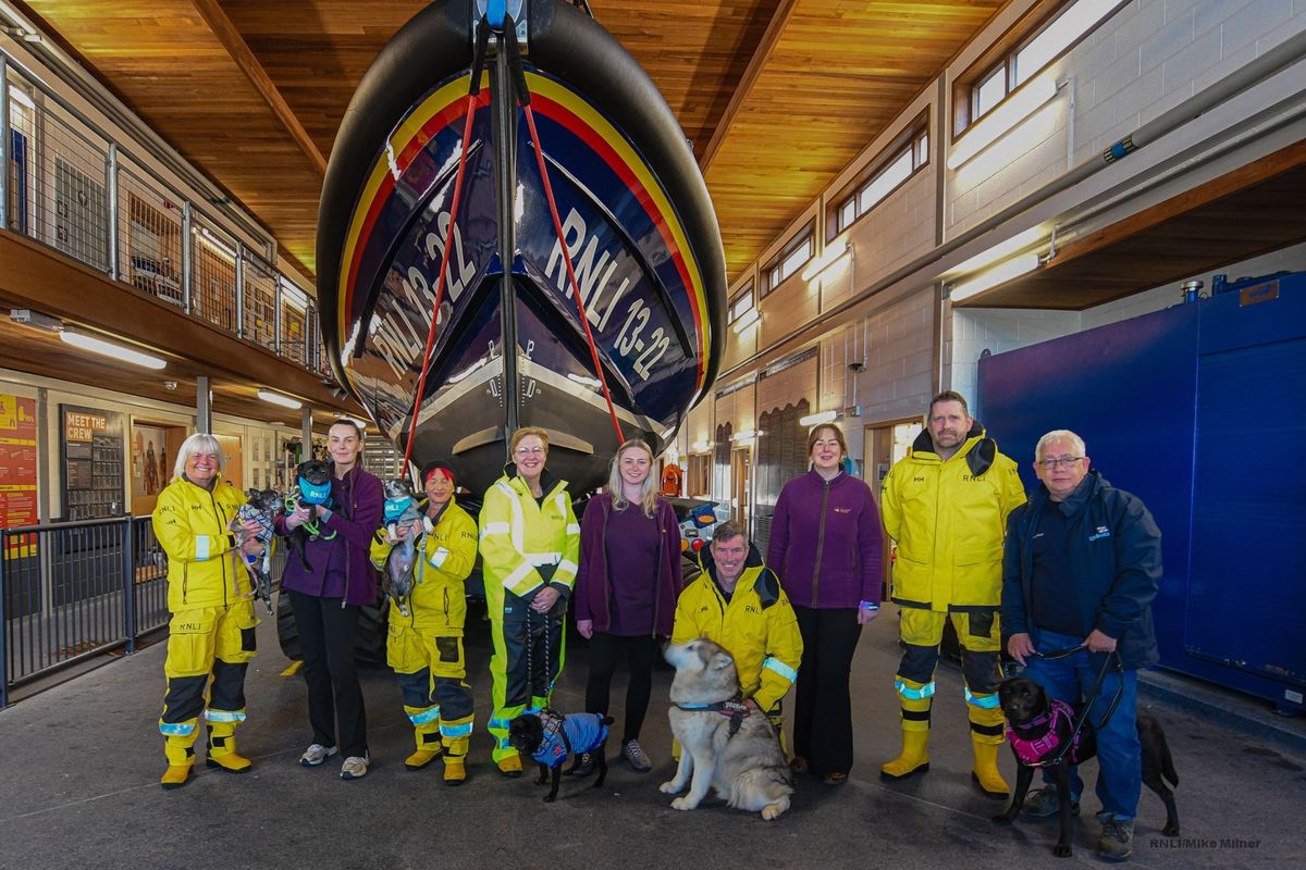 RNLI crew and Aldgate Vets representatives at Bridlington