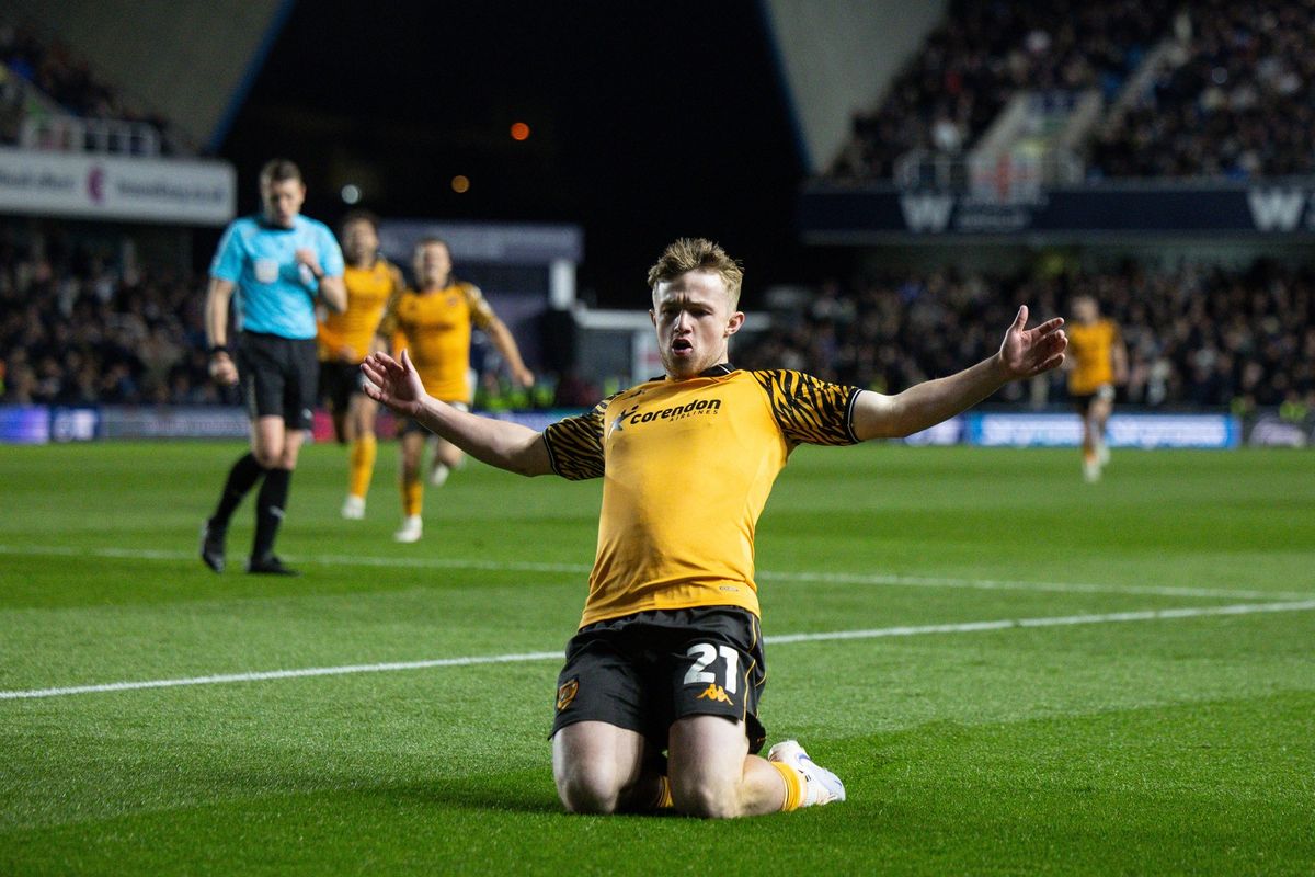 Joe Gelhardt celebrates sending Hull City to Wembley