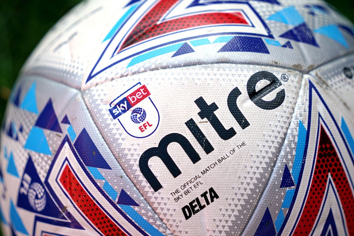 The official Sky Bet EFL match ball.