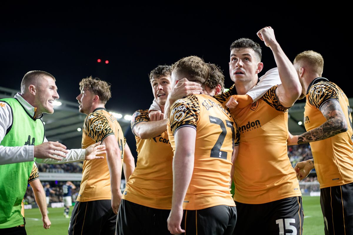 Players of Hull City celebrate Joe Gelhardt of Hull City goal during the Sky Bet Championship Play Off Semi Final Second Leg match between Millwall and Hull City