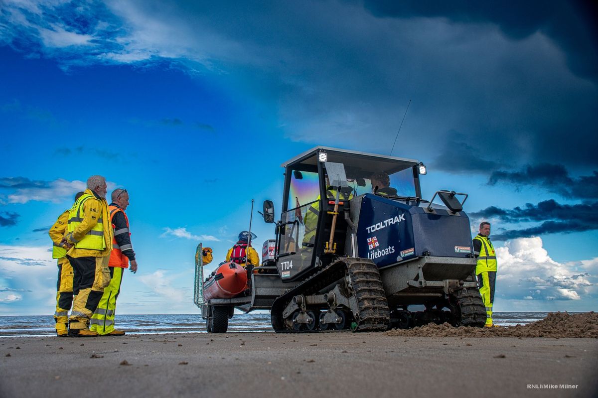 Bridlington RNLI's inshore lifeboat 'Ernie Wellings' ready to launch