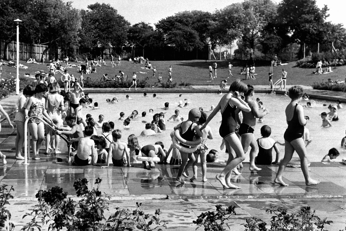 People using the East Park lido back in the 1970s - it was demolished in 1998