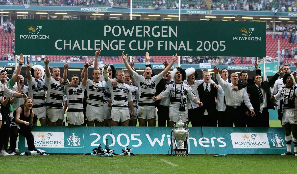 Hull FC celebrate their 2005 Challenge Cup victory. 