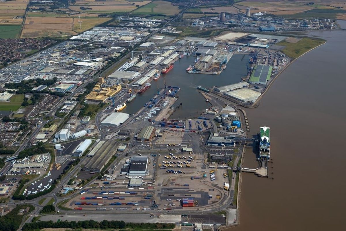 Consultations will take place about plans to develop one turbine at the Port of Hull.