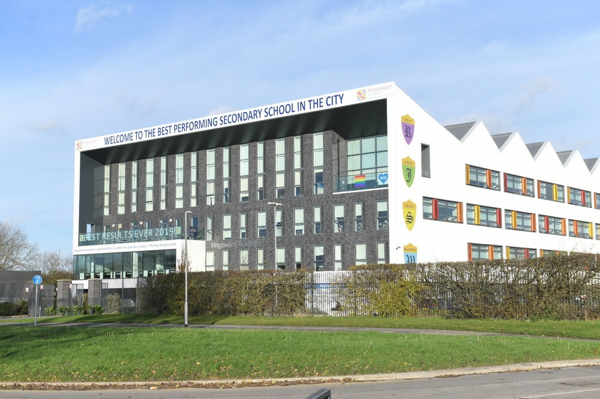 Lift Kingswood Academy on Wawne Road in Hull