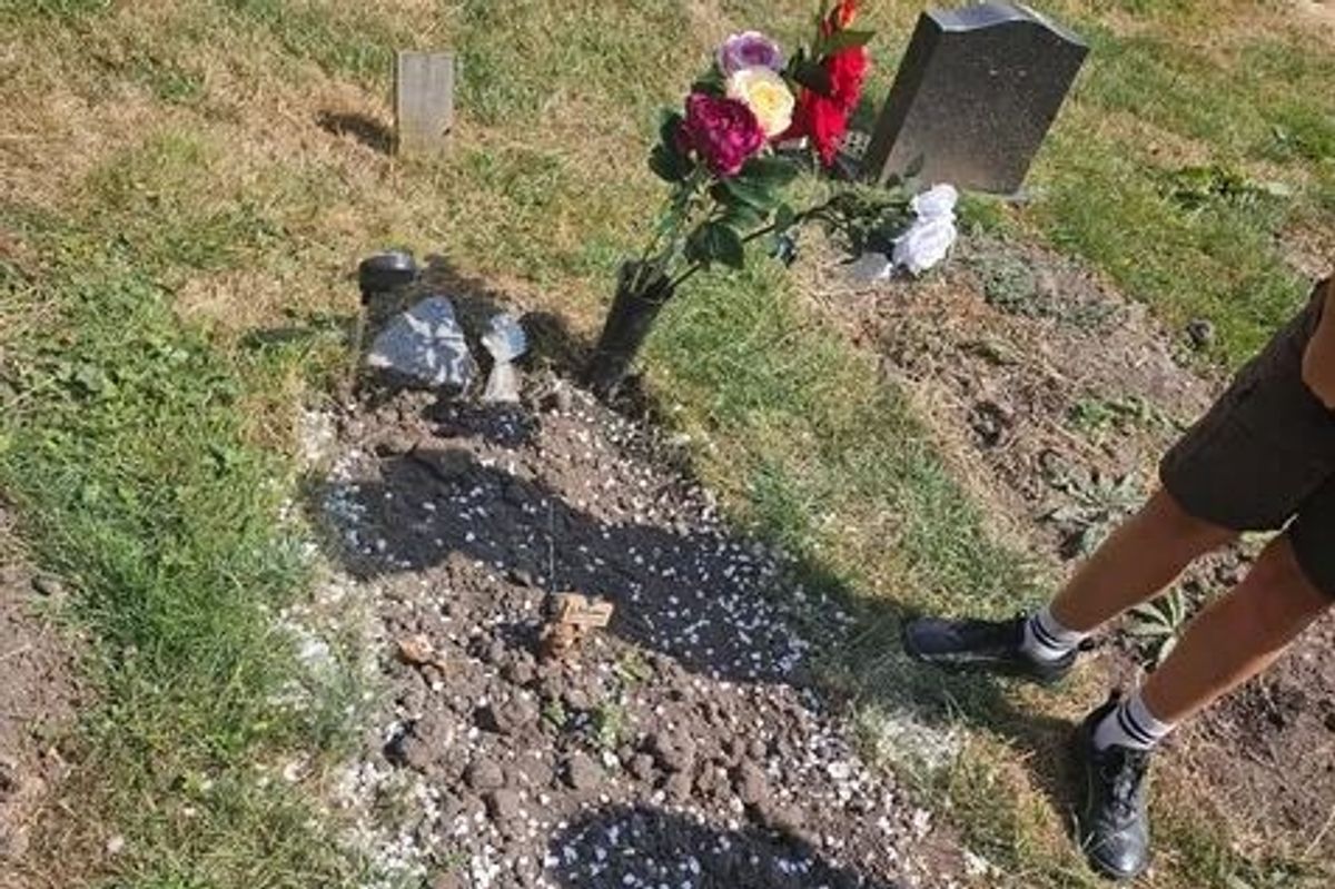 Cora's grave is in Northern Cemetery in Hull.