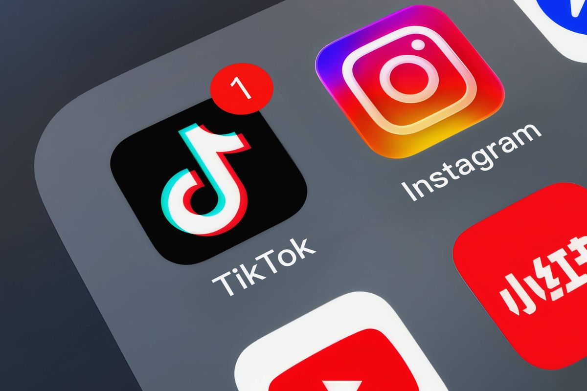 Various social apps on mobile phones Tiktok Instagram Facebook Xiaohongshu Youtube Wechat Instagram