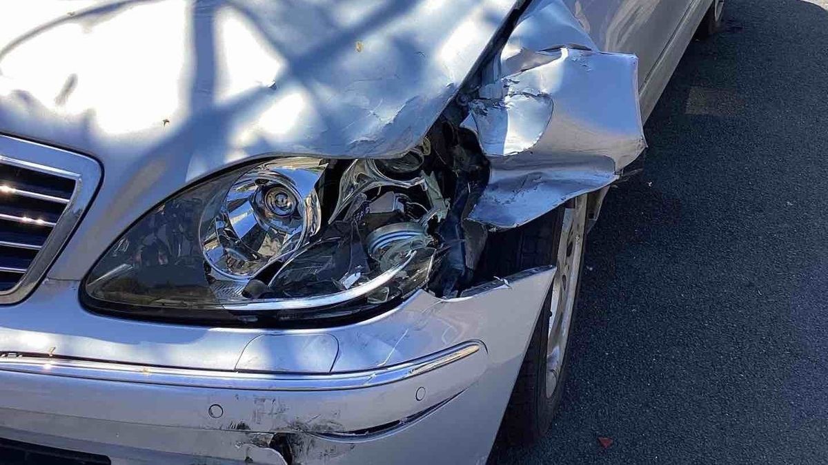 Graham Michael Bell's vehicle had a part-missing and damaged wing and the MOT had run out