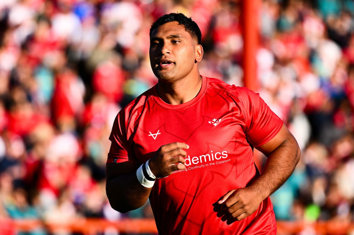 Tevita Pangai Jr of Hull KR warming up before kick-off