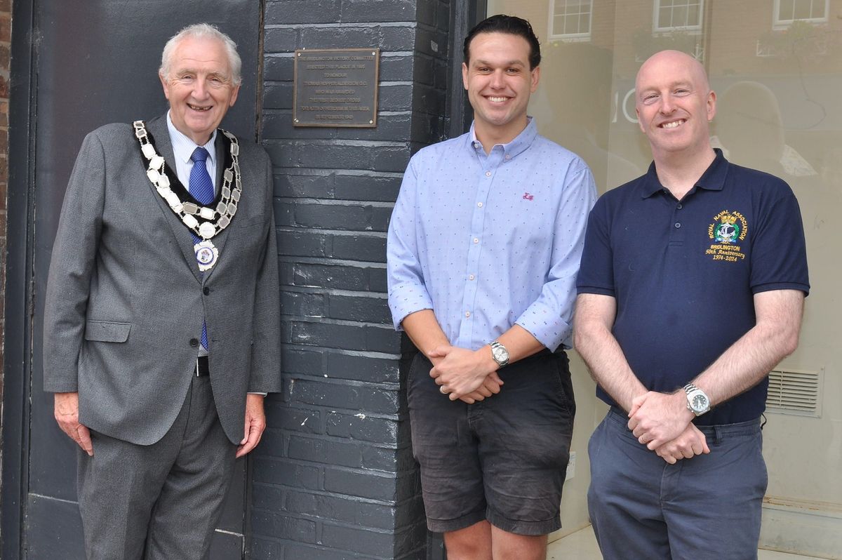 From left, Bridlington Town Mayor Cllr Heslop-Mullens; Jerome Remblance, the owner of the building, in Prince Street, Bridlington, and historian Richard M. Jones, with the plaque to Thomas Alderson GC