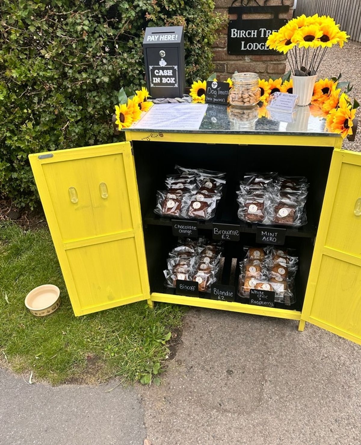 The Bee's Treats roadside stall